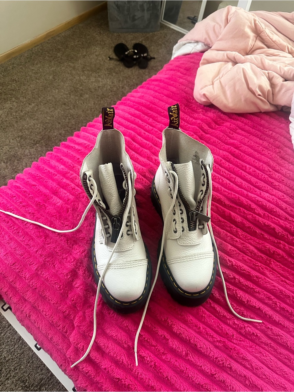 White dr. martens